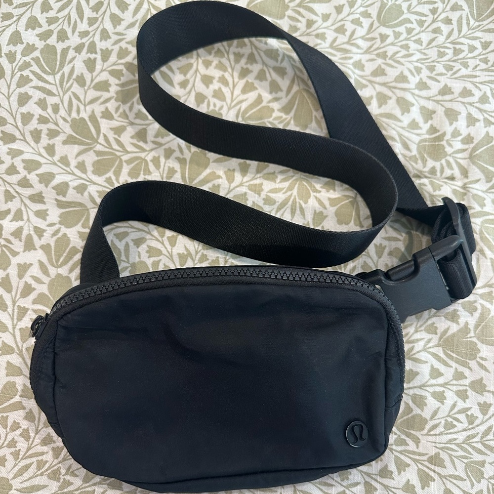 Lululemon Black Belt Bag
